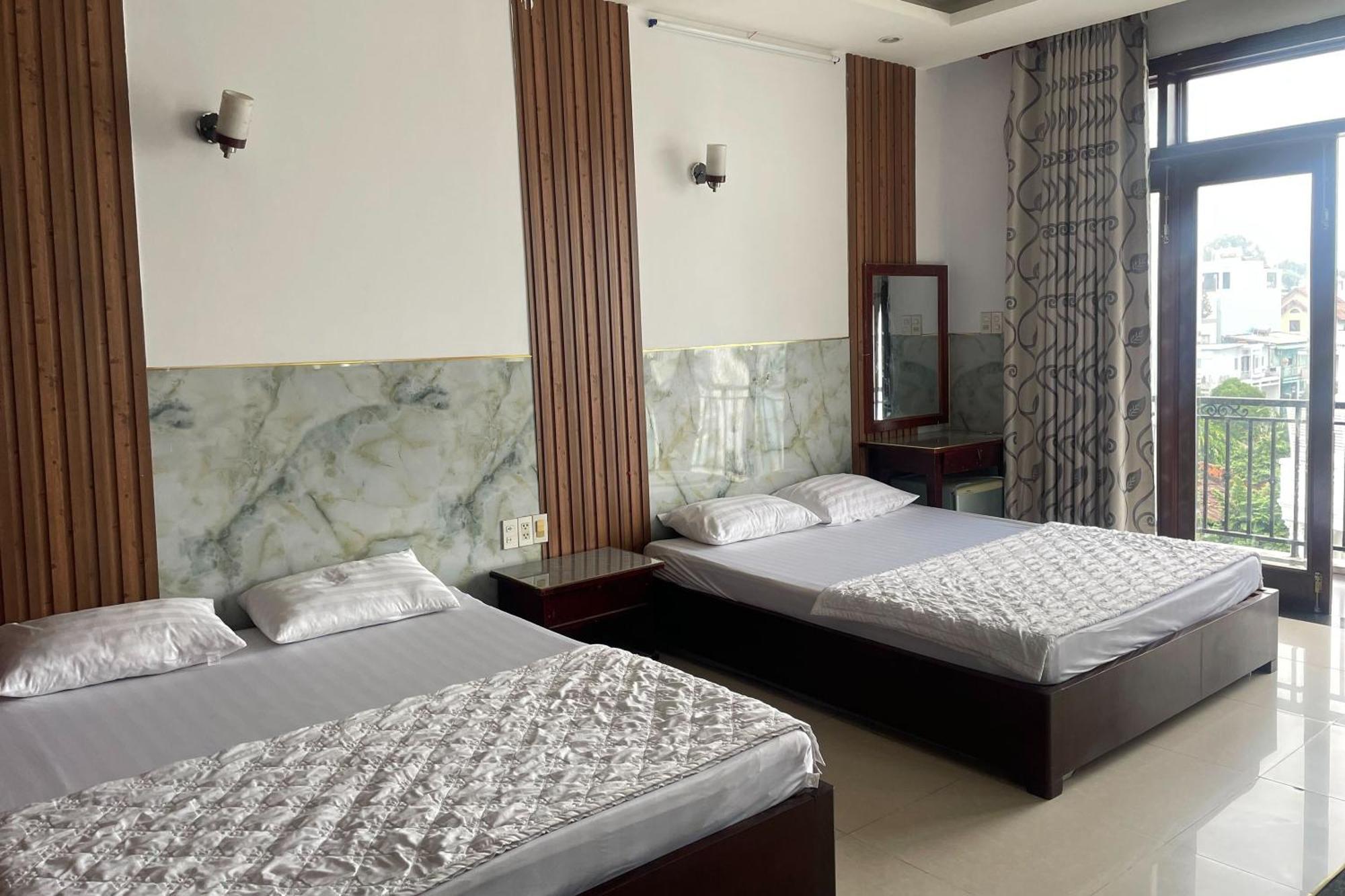 Hoa Sen Hotel Ho Chi Minh City Exterior photo
